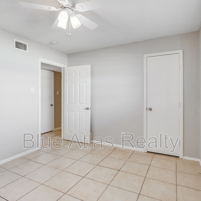 Building Photo - 5352 Wonder Dr