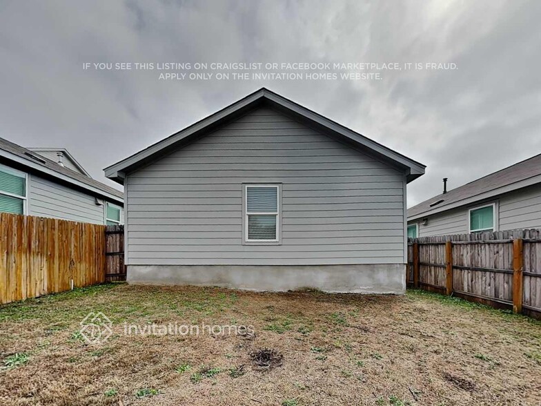 Building Photo - 14423 Estuary Pl