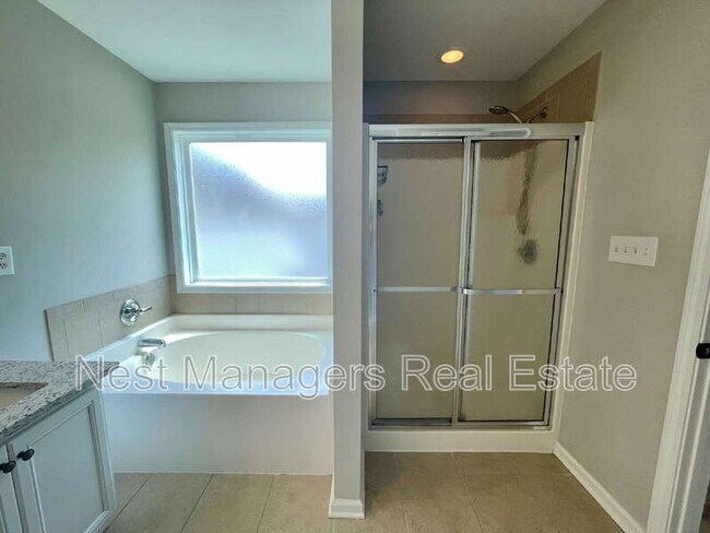 Building Photo - 216 Cobblestone Dr