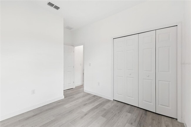 Building Photo - 602 Desmoines Ct