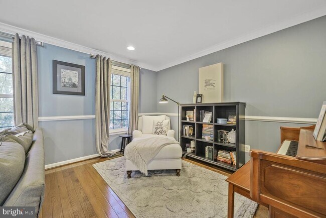 Building Photo - 6400 Fleetside Ct