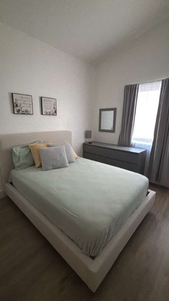 Building Photo - 5036 S Rainbow Blvd