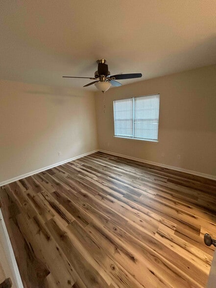 Building Photo - 1023 Hunters Trce