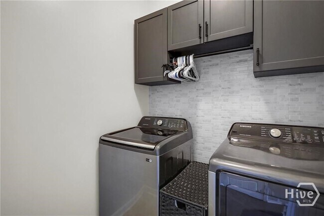 Building Photo - 1596 Longleaf Ct