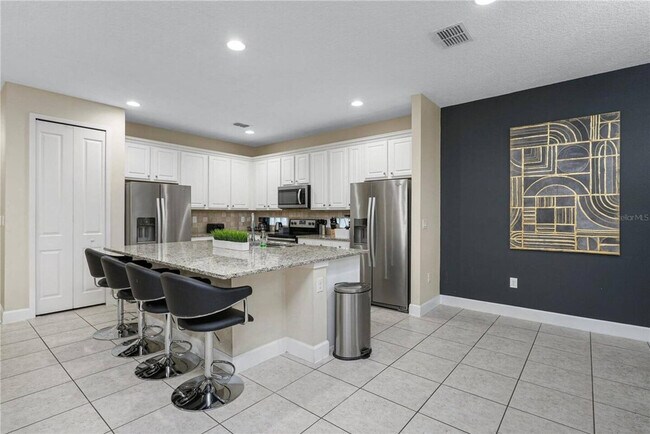 Building Photo - 2689 Calistoga Ave