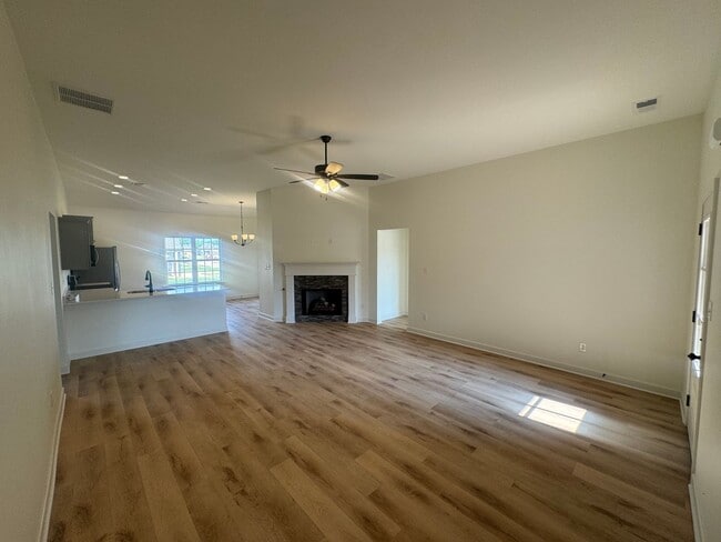 Building Photo - 8960 Acorn Ln