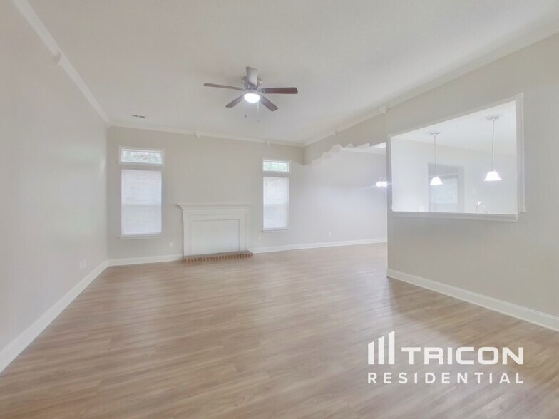 Building Photo - 9617 Kenneth Glenn Dr