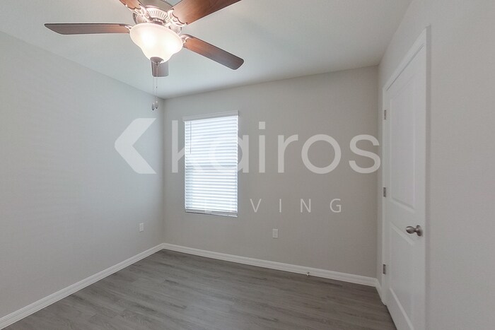 Building Photo - 8633 SW 43rd Ter