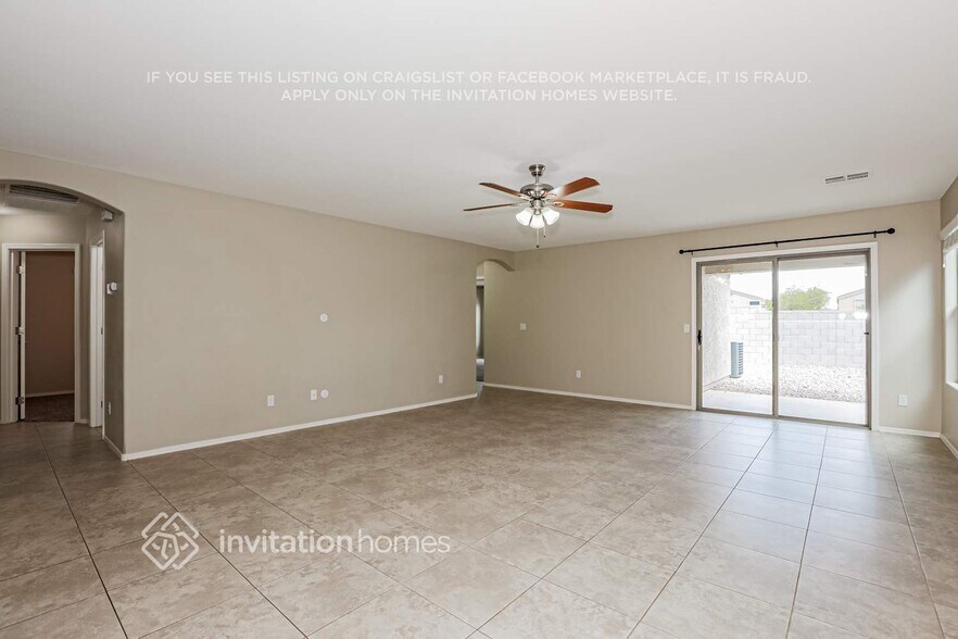 Building Photo - 3574 W Mesquite Ave
