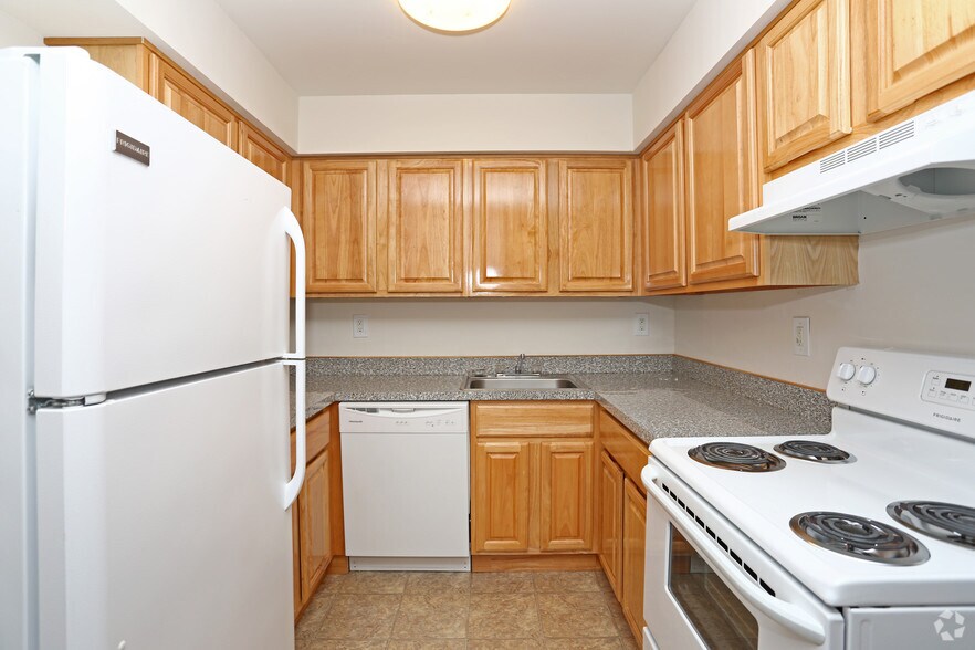 Brookwood at Ridge Ridge, NY Apartment Finder