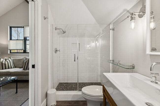 Building Photo - 1810 Quail Ct