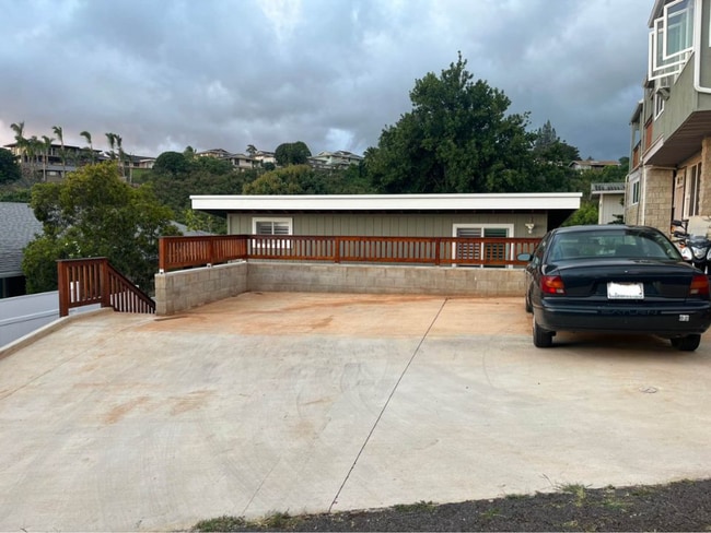 Building Photo - 99 Aiea Heights Dr
