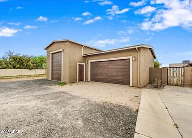 Building Photo - 8149 W Daley Ln