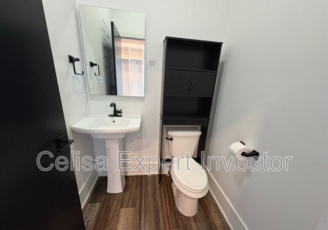 Building Photo - 1939 S Calhoun St