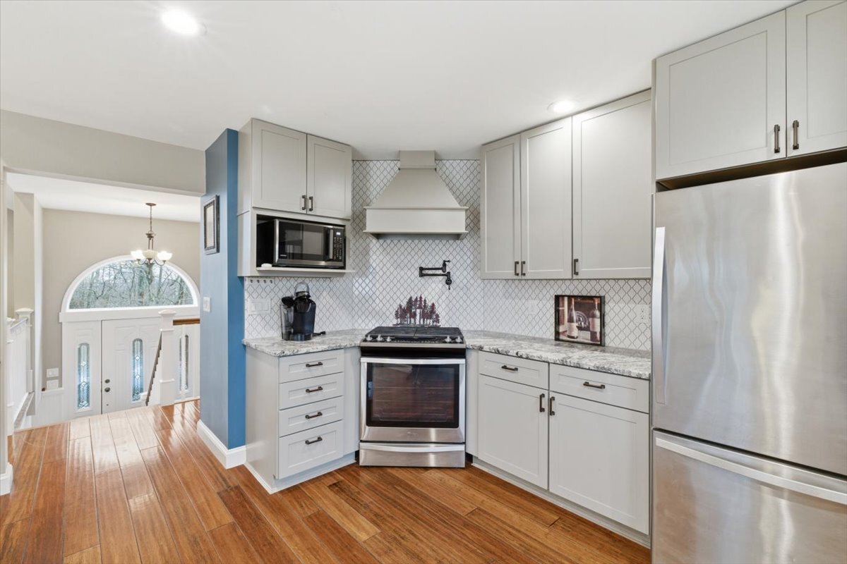 Kitchen - 126 Snyder Ln