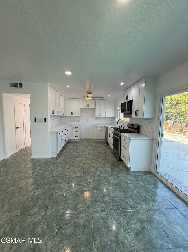 Building Photo - 1506 Los Amigos Ave