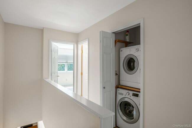 Building Photo - 113 Leeward Ln