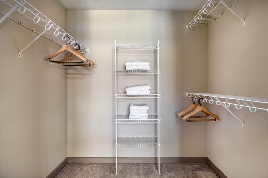 Building Photo - 5200 Iron Horse Pkwy