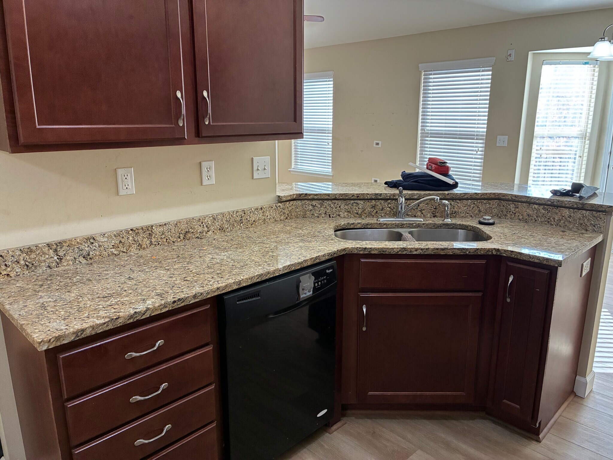 Building Photo - 1120 Marathon Dr