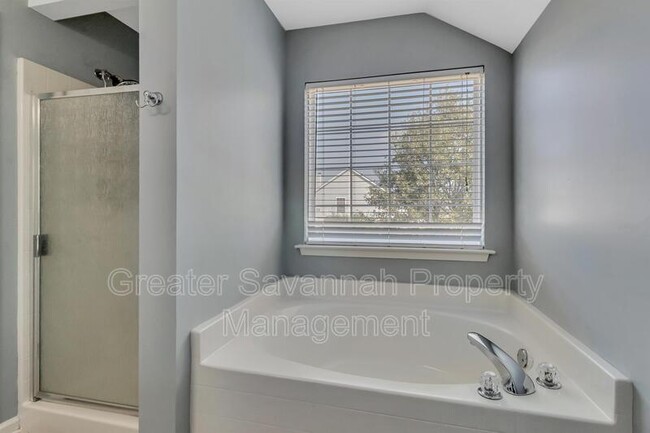 Building Photo - 132 Rocking Horse Ln