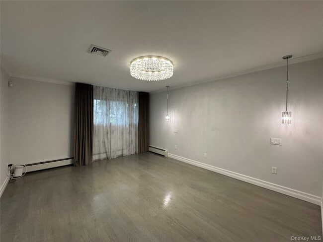 Building Photo - 285 S Broadway