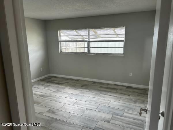 Building Photo - 3210 Edgewood Dr NE