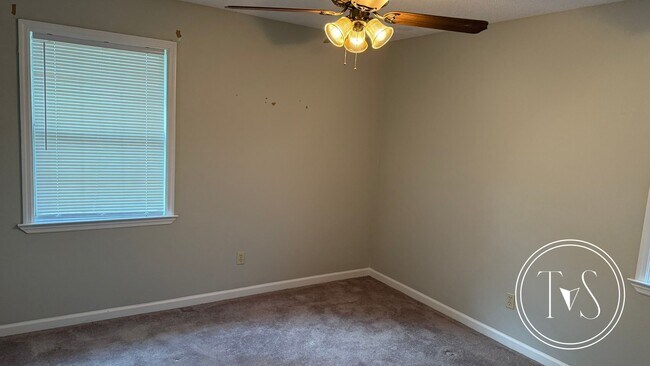 Building Photo - RATE DROP ALERT! (was $1800/month)