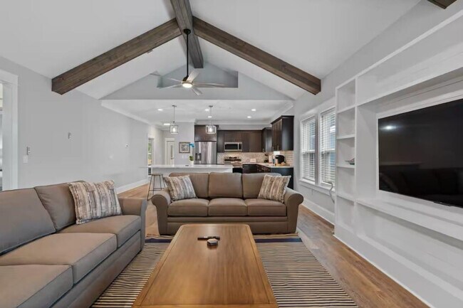 Building Photo - 1152 N County Hwy 393