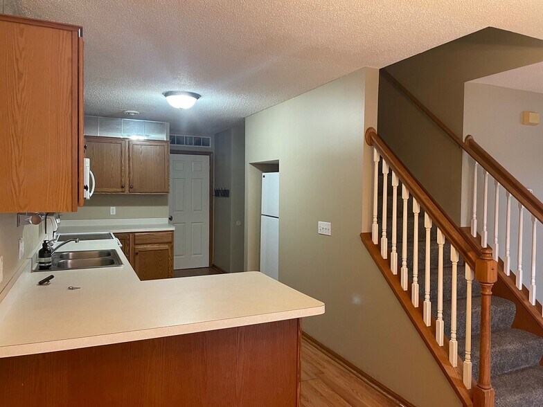 Building Photo - 17389 Glacier Way