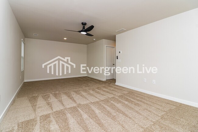 Building Photo - 4814 Station Ln