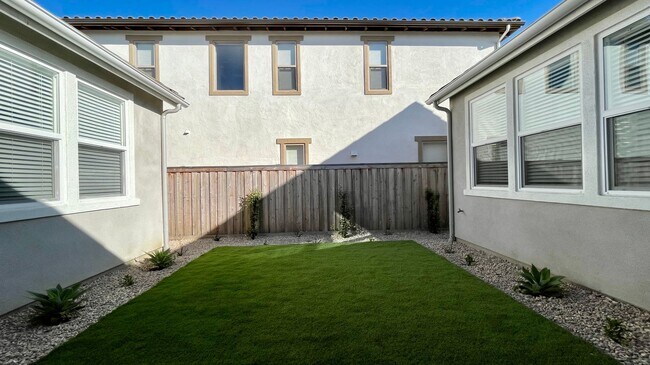 Building Photo - Single-Level 3-Bedroom House in Righetti Ranch with Air Conditioning