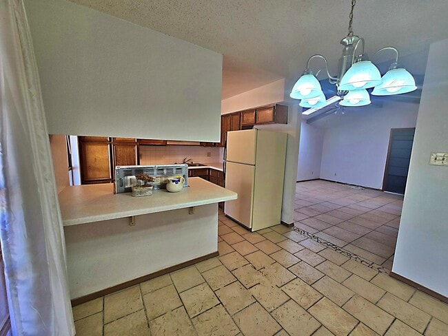 Building Photo - Mountain view cozy Home Ready for move in