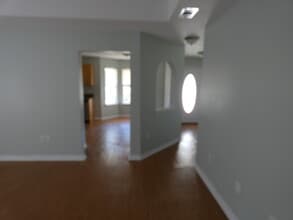 Building Photo - 668 Edney Ave W
