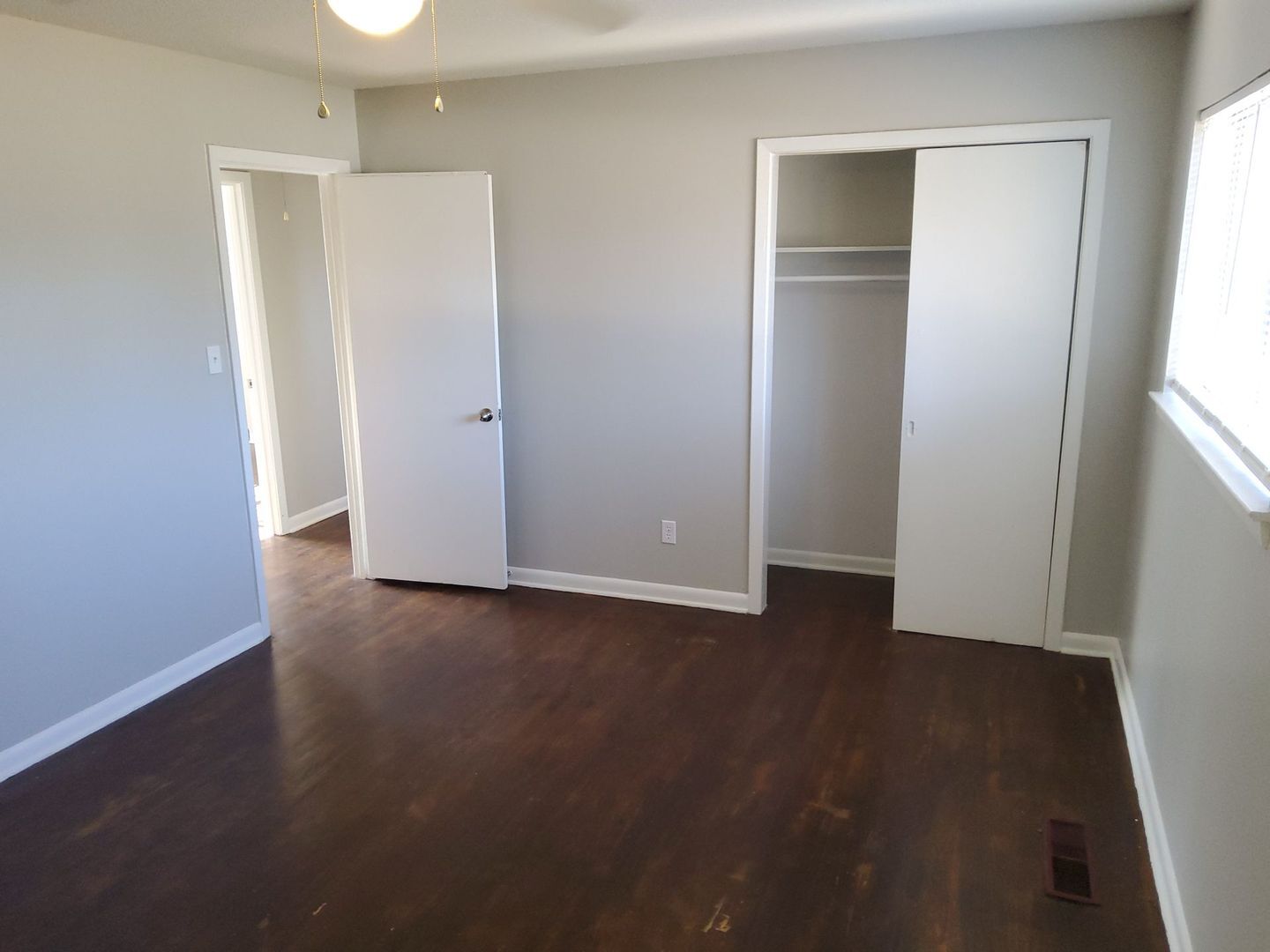 Building Photo - 4558 Almo Ave