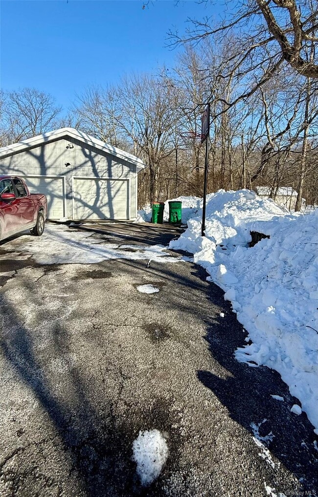 Building Photo - 14 Alary Rd