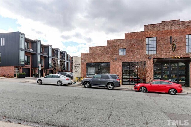 Building Photo - 420 Chavis Way