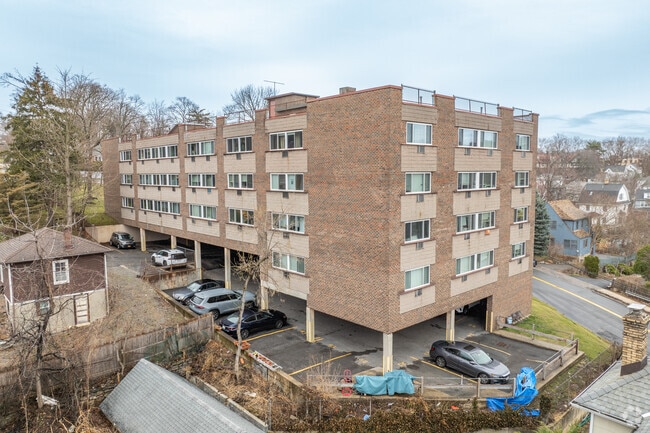 Building Photo - Buckfield House