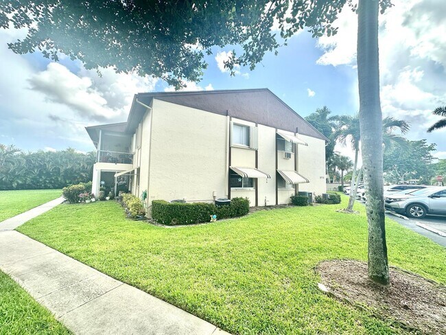 Building Photo - 5773 La Pinata Blvd
