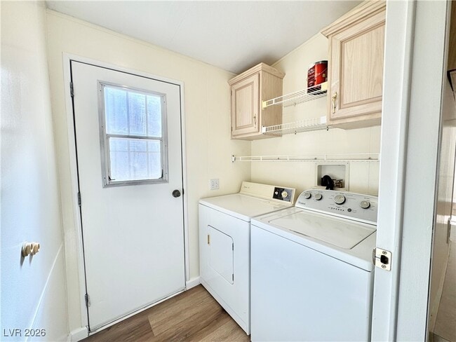 Building Photo - 2336 Jeane Ave