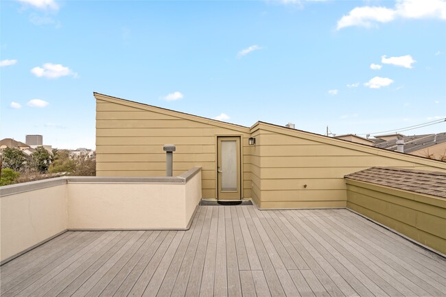 Building Photo - 224 Willard St