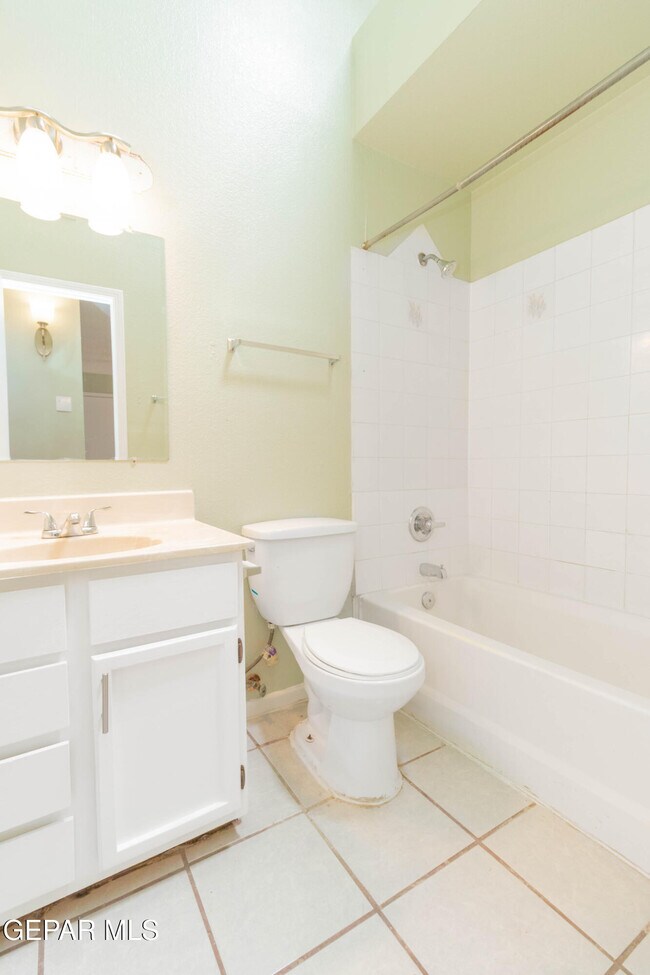 Building Photo - 12056 Bellows Ct