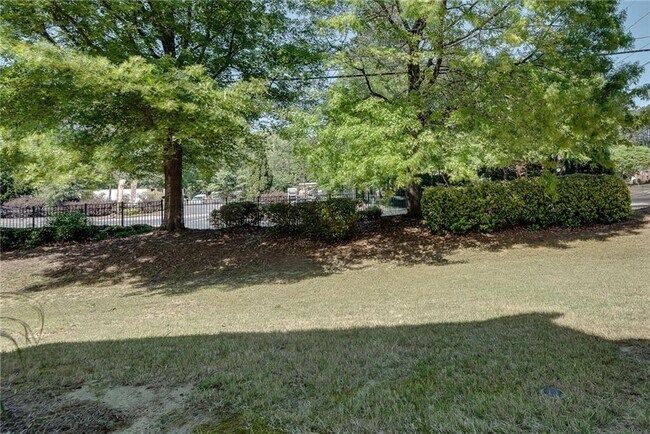 Building Photo - 1045 Mosscroft Ct