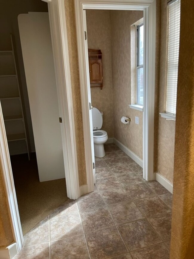 Building Photo - Turnkey Home, Ready For New Occupants!