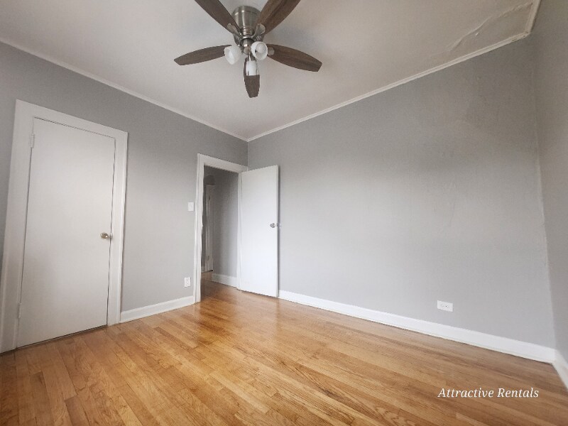 Building Photo - 9909 S Charles St