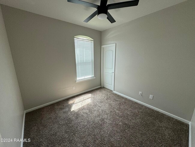 Building Photo - 104 Garden Oaks Ave