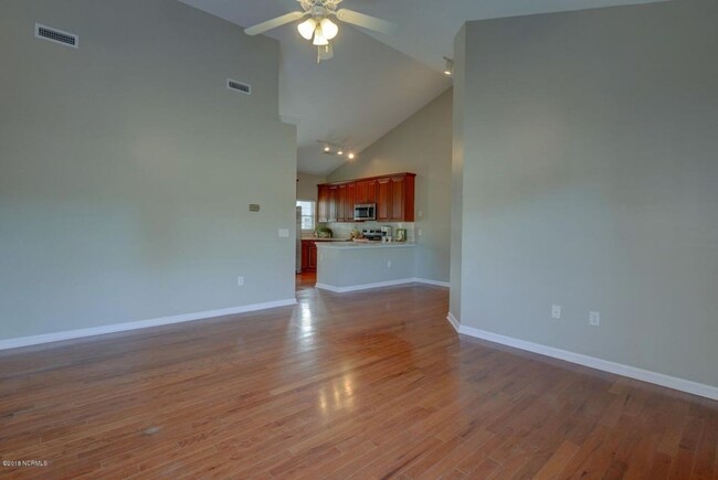 Building Photo - Charming 2-Bedroom Townhome in Independenc...