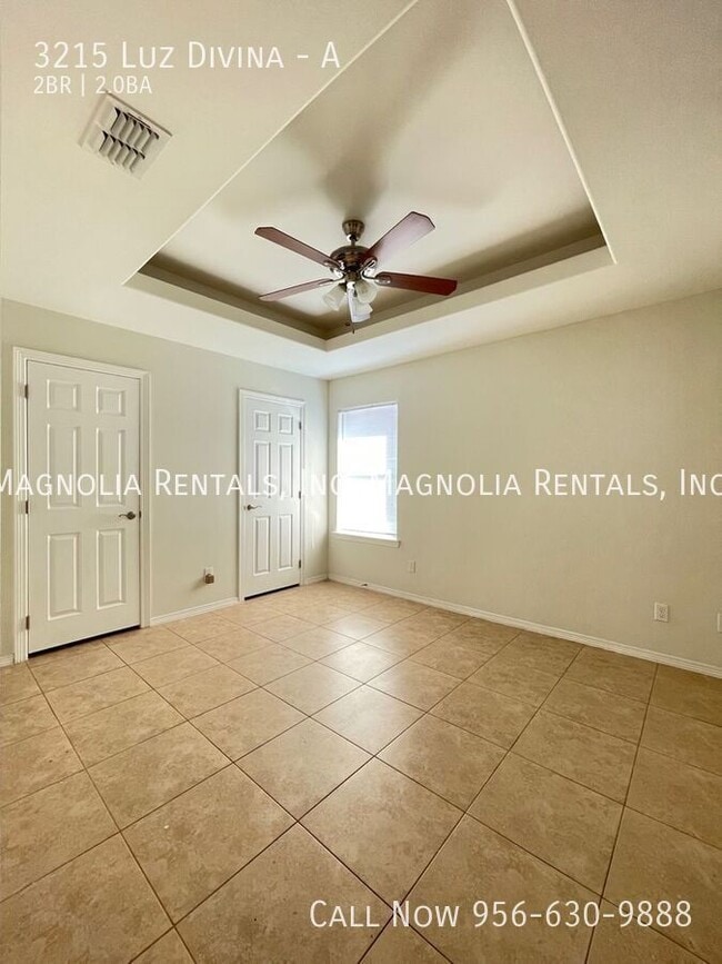 Building Photo - 3215 Luz Divina St