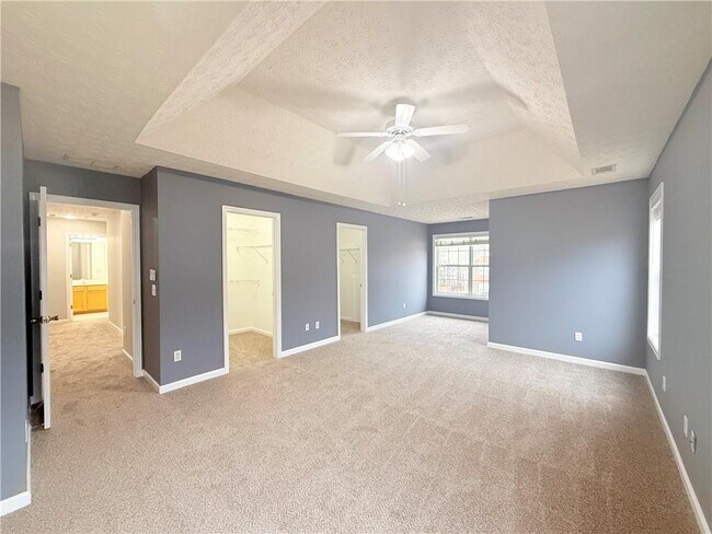 Building Photo - 945 Sweet Mill Ln