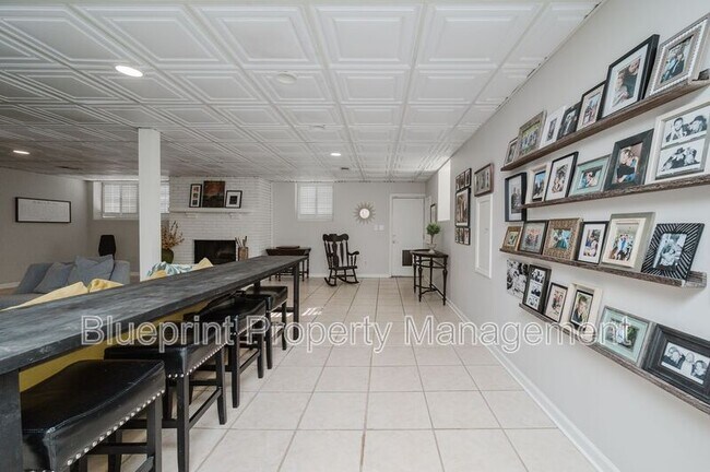 Building Photo - 5012 Wendover Dr