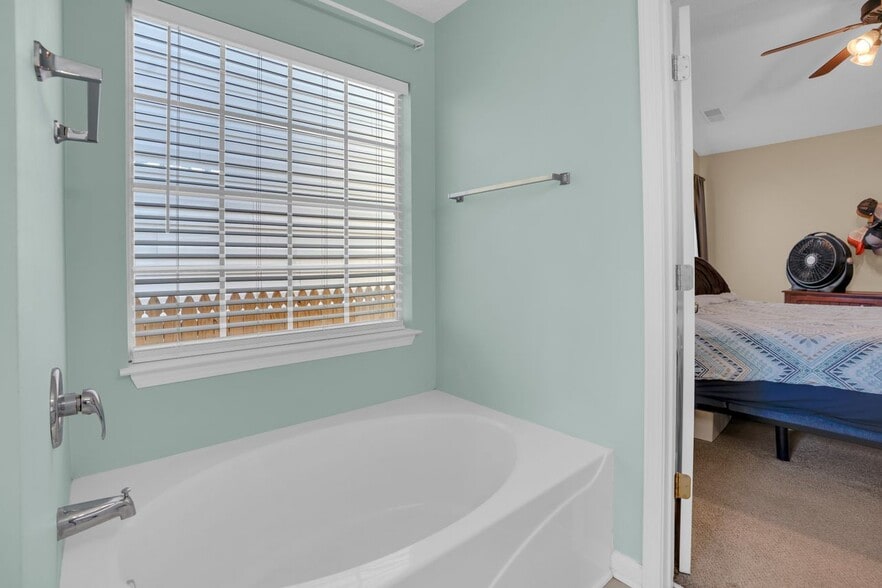 Building Photo - 129 Merowey Ct